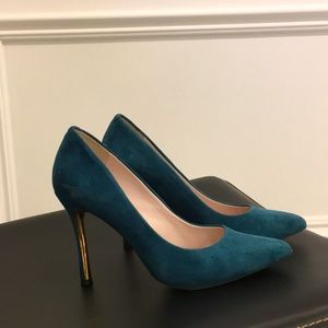Vince Camuto pumps